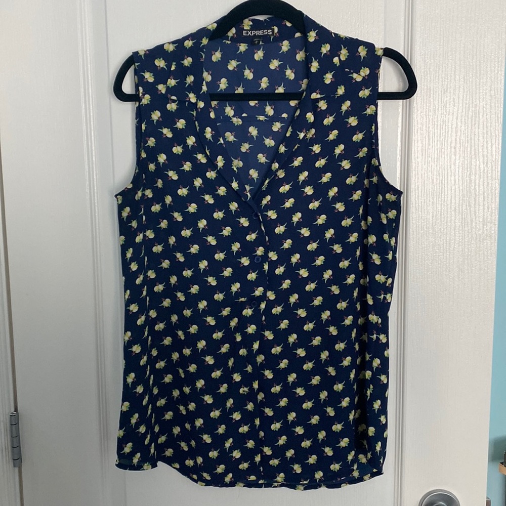 Express sleeveless portofino blouse with lemon print